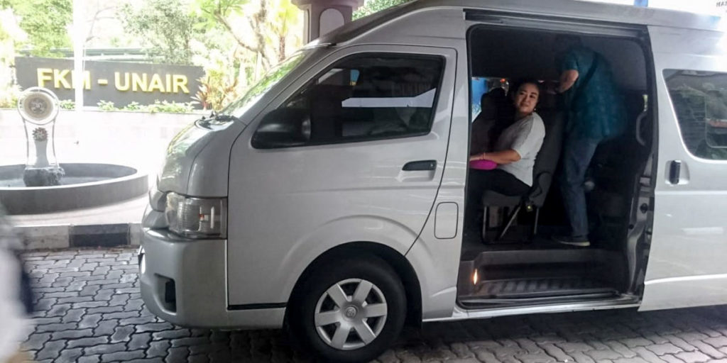 Riris-tulungagung-traveling-rent-car-hiace-tos-adventure